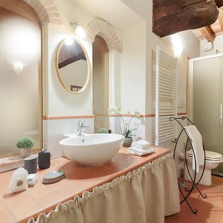 Appartement 1400's Apartment, Stylish Smart Ground Floor Inside Lucca