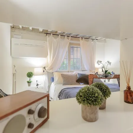 1400's Apartment, Stylish Smart Ground Floor Inside *