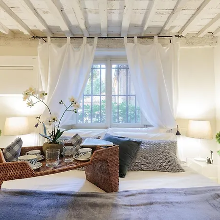 1400's Apartment, Stylish Smart Ground Floor Inside *