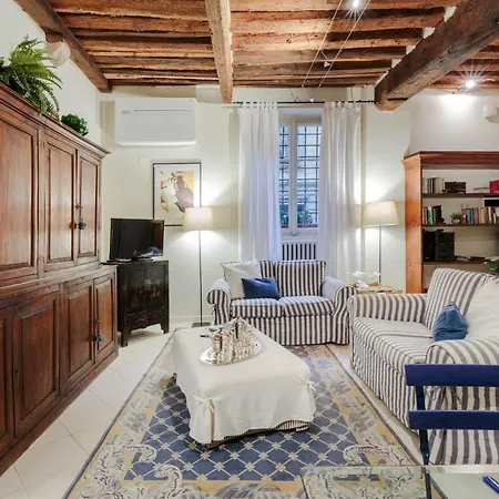 Daire 1400's Apartment, Stylish Smart Ground Floor Inside *
