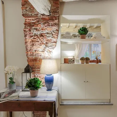 1400's Apartment, Stylish Smart Ground Floor Inside Lucca